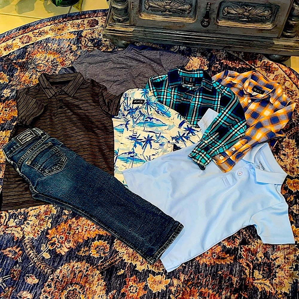 Boy’s Size 4- XS Bundle of Casual Separates from The Children’s Place/Levi’s